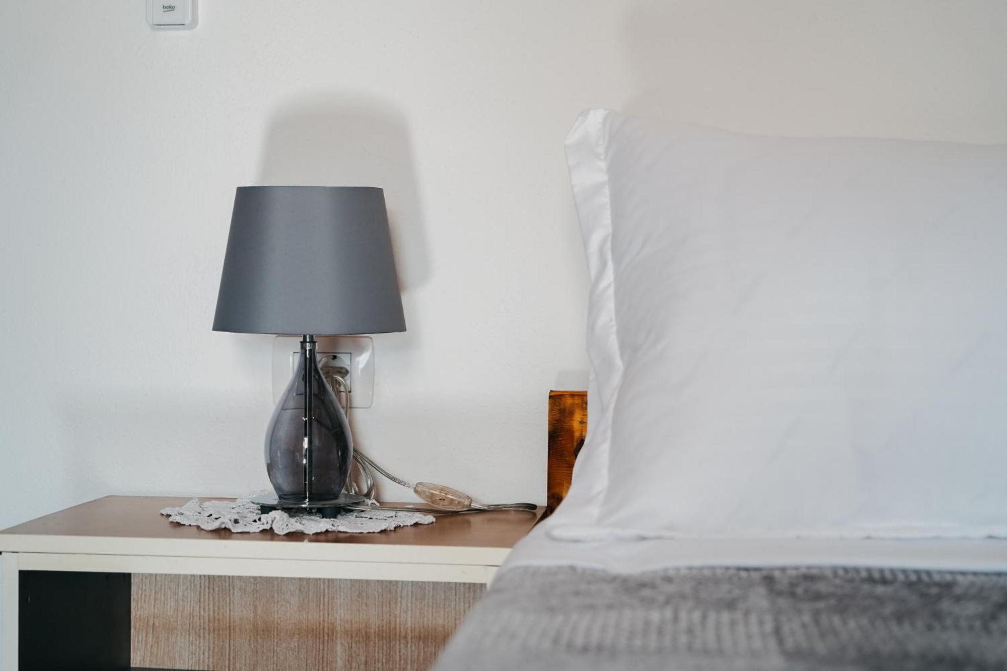 Bujtina Anlu Hotel Nepravishte Eksteriør billede